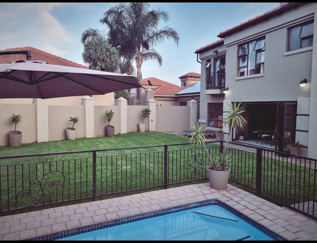 3 BEDROOM TOWNHOUSE SOLD IN VANDERBIJLPARK SW 5